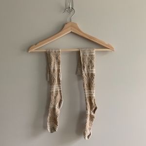 SUPER COMFY RETRO KNEE HIGH ELABORATE KNIT SOCKS